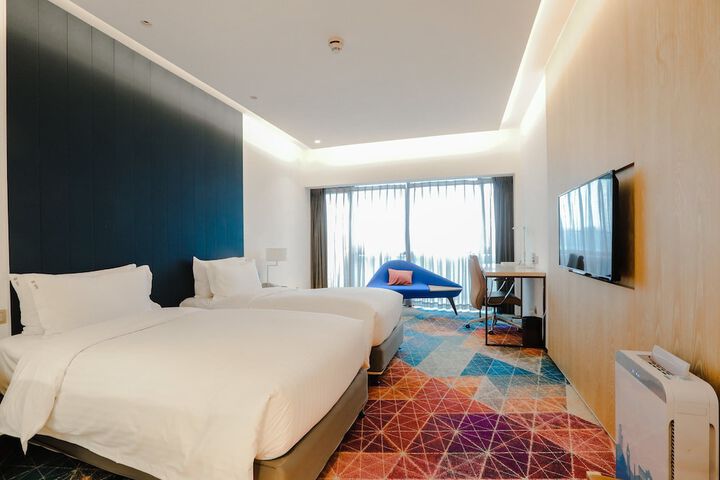 Room 26 of 60