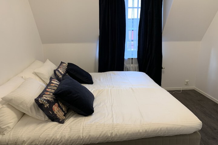 Room 7 of 49