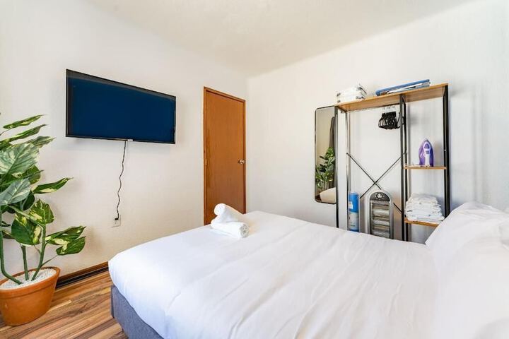 Room 11 of 72
