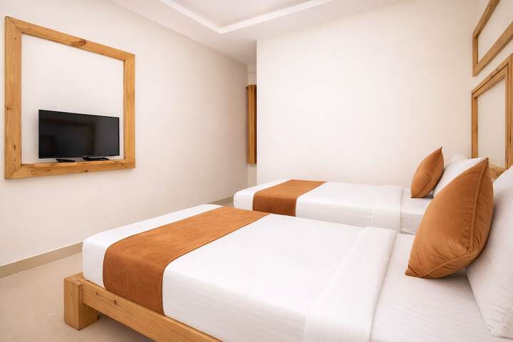Room 7 of 14