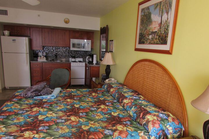 Room 180 of 484