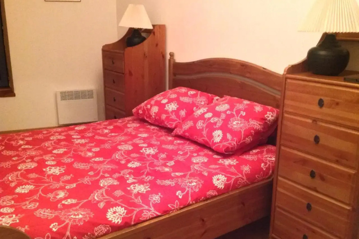 Room 4 of 13