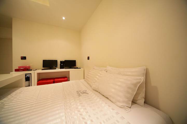 Room 21 of 75