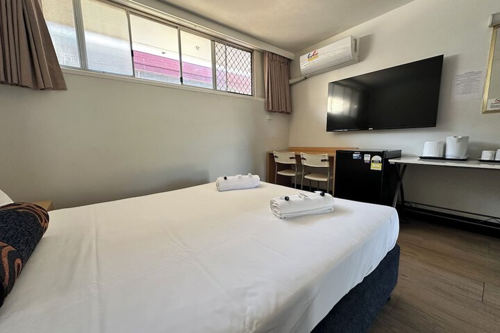 Room 9 of 50