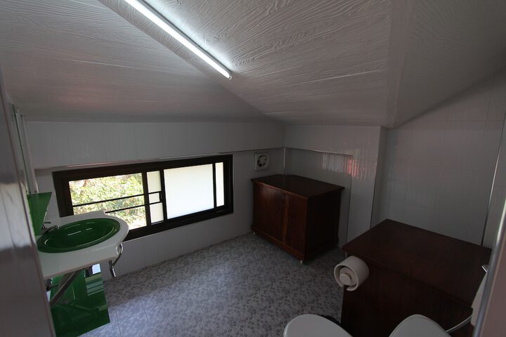 Room 85 of 125