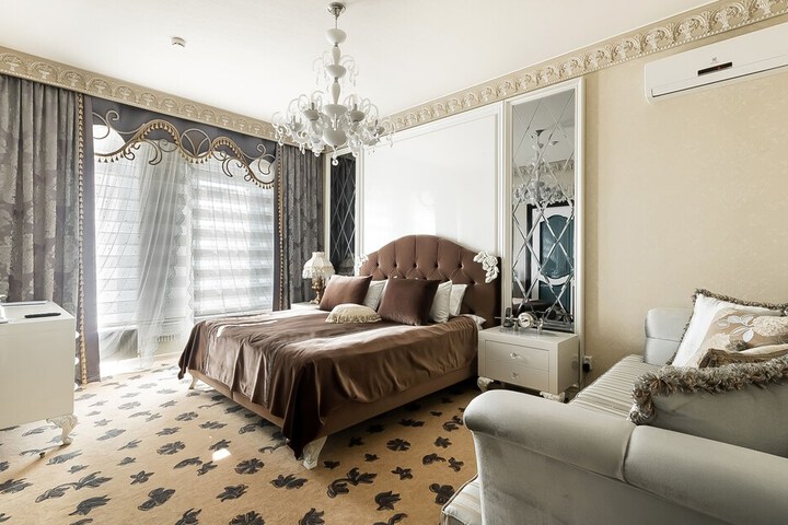 Room 27 of 64