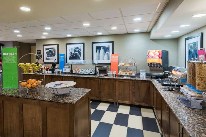 Breakfast area