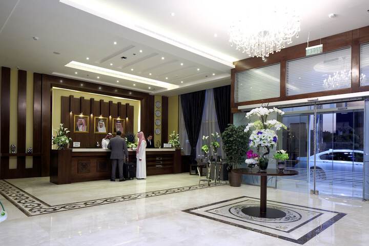 Hotel 2 of 77