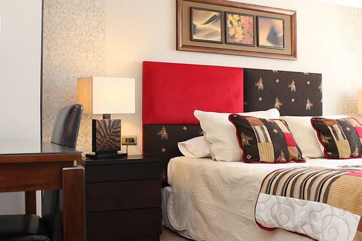 Room 4 of 36