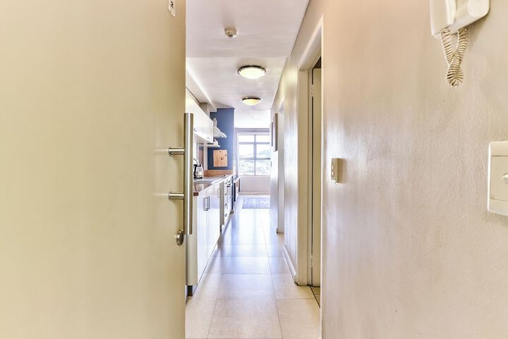 Room 5 of 27