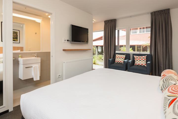 Room 8 of 21