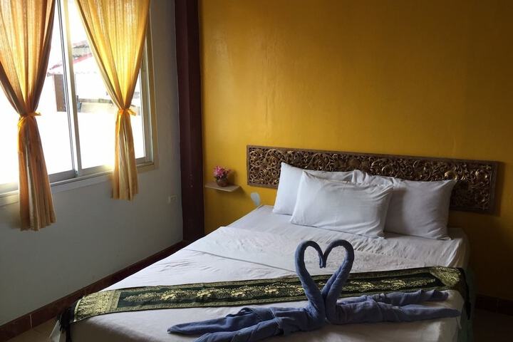 Room 8 of 19