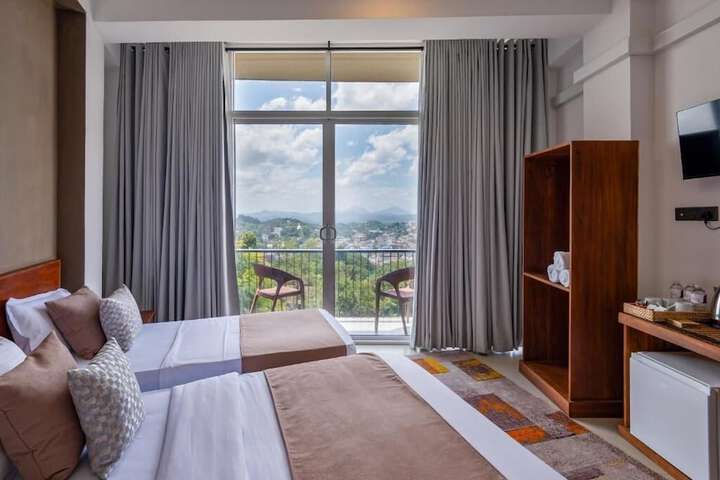 Room 21 of 47