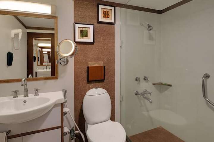 Room 12 of 22