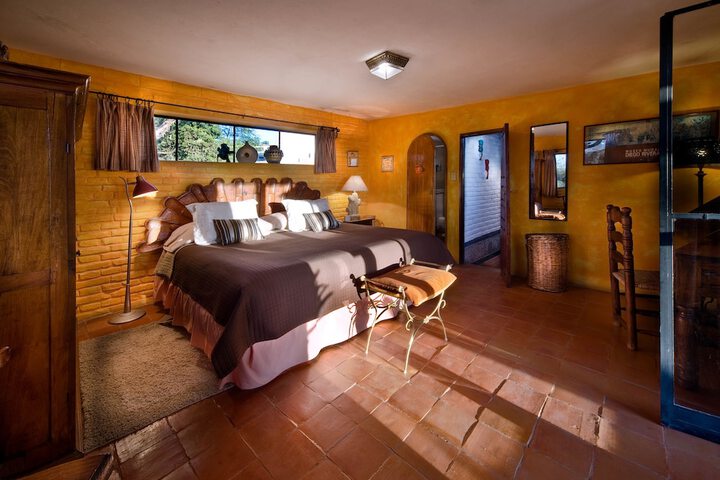 Room 2 of 86