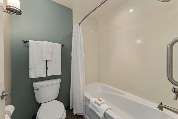 Room 40 of 73