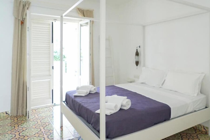 Room 20 of 44