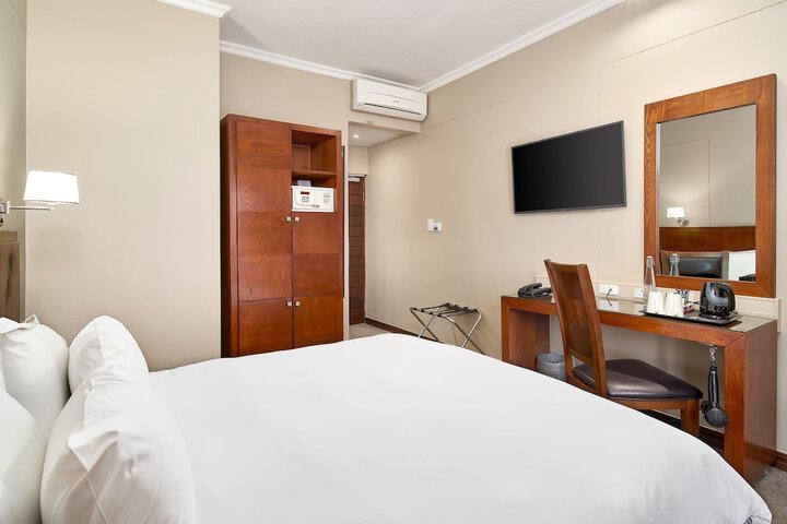 Room 22 of 53