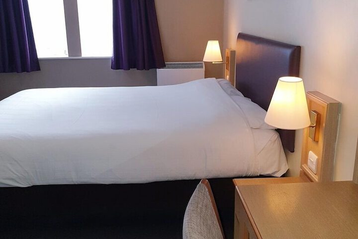 Room 13 of 52
