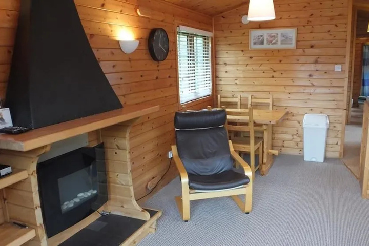 Room 2 of 12