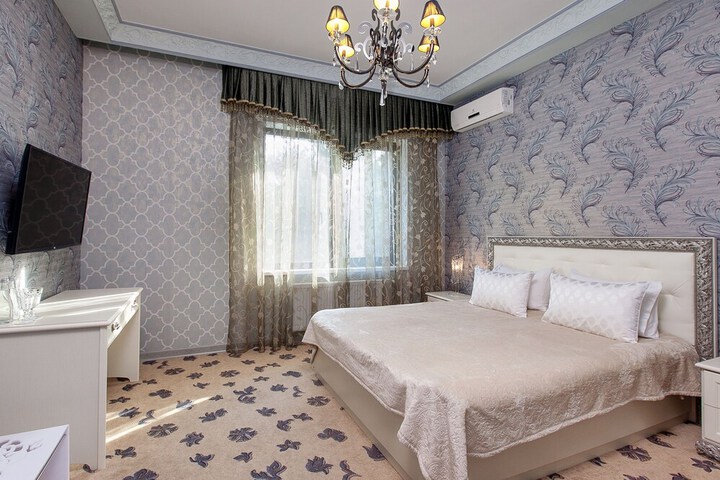 Room 8 of 64