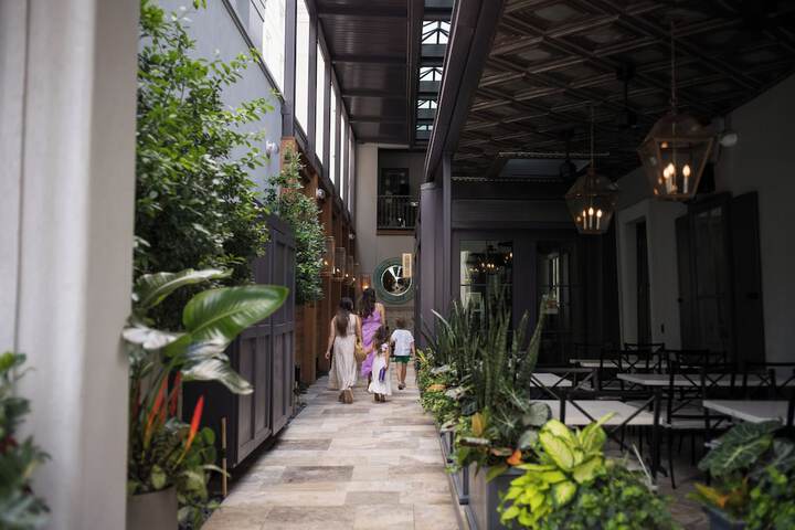 Hotel Exterior 50 of 59