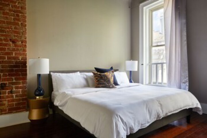 Room 11 of 60