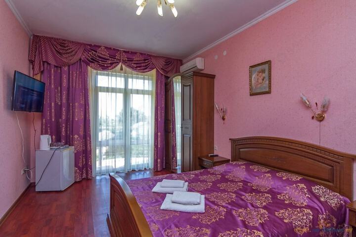 Room 14 of 24