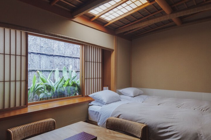 Room 18 of 60