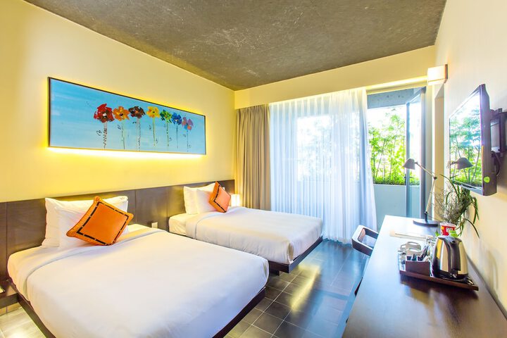 Room 10 of 87