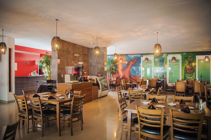 Breakfast area
