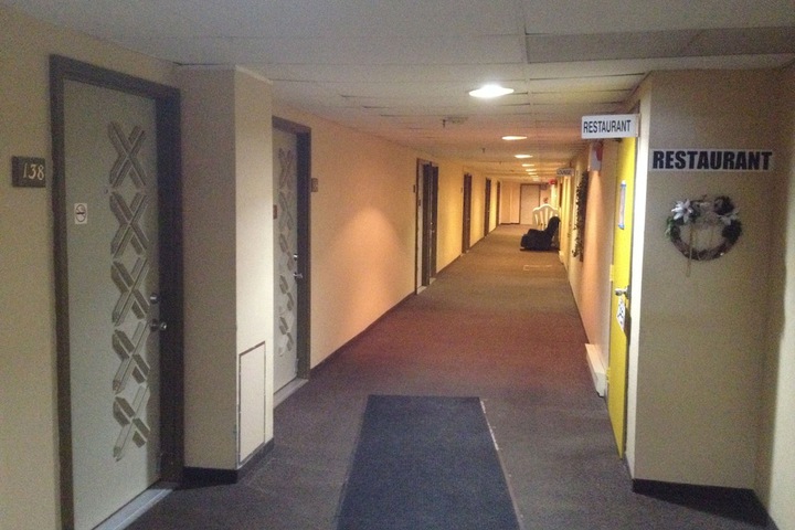 Ballroom/Hall 25 of 27