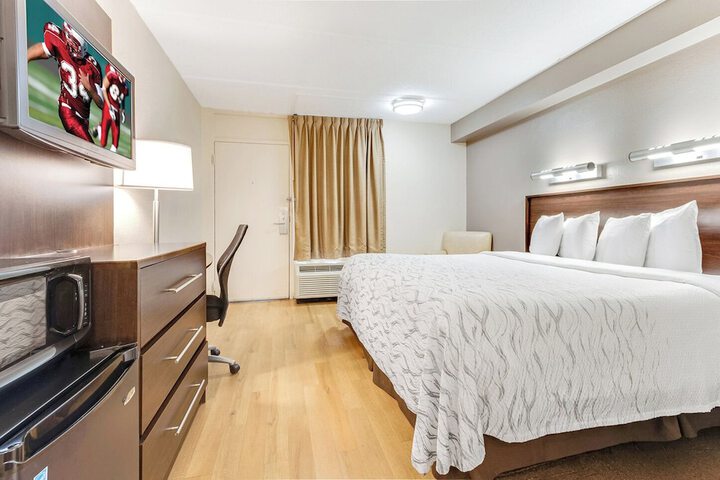 Standard | King Bed (8 of 24)