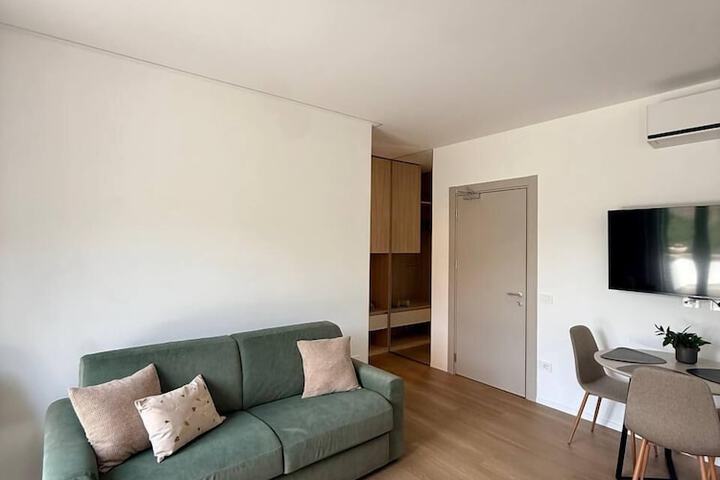 Room 15 of 42