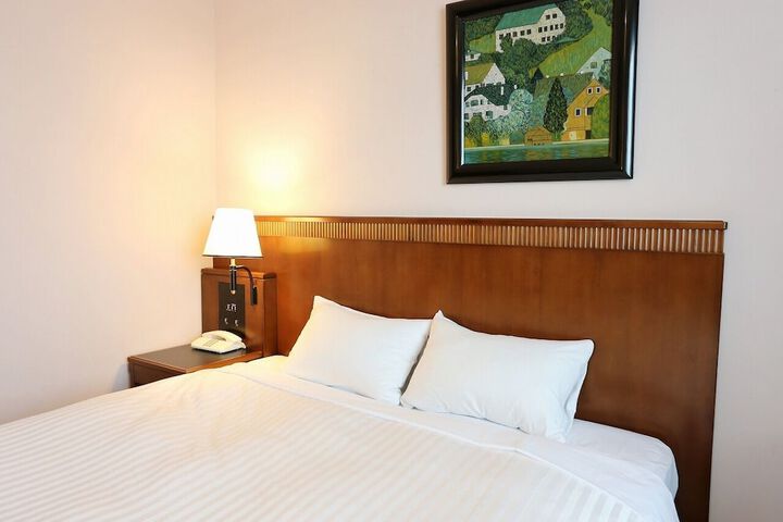 Room 20 of 42