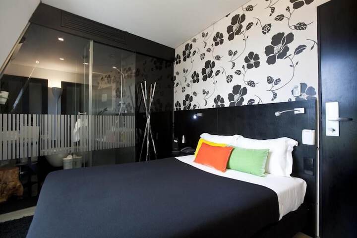 Room 5 of 51