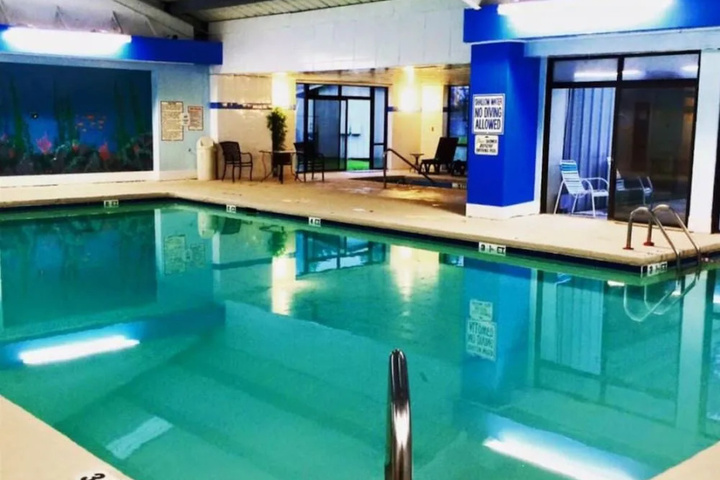 Pool 9 of 13