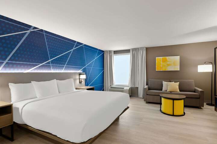 Room 29 of 61