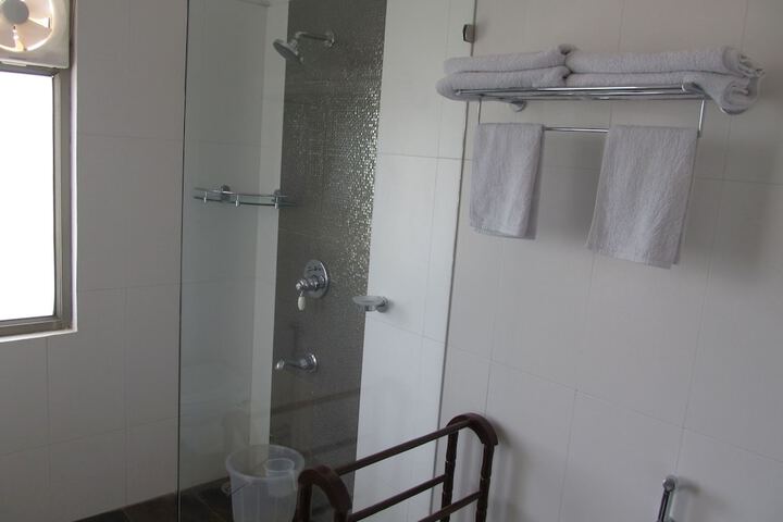 Room 70 of 144