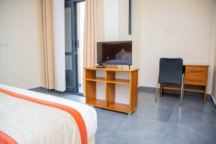 Room 2 of 17