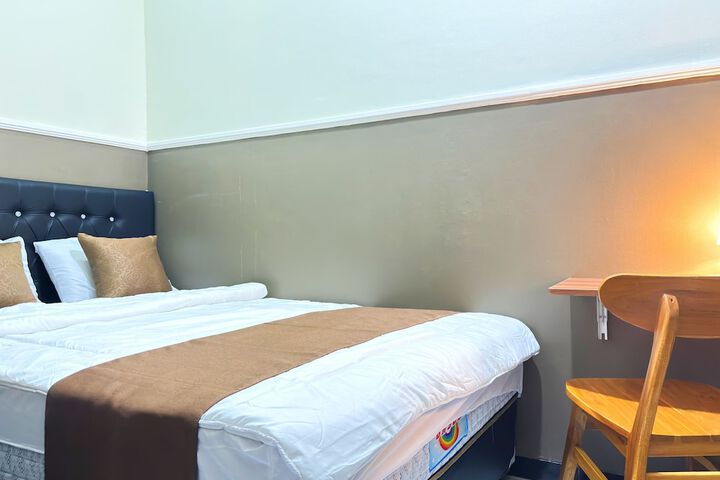 Room 8 of 30
