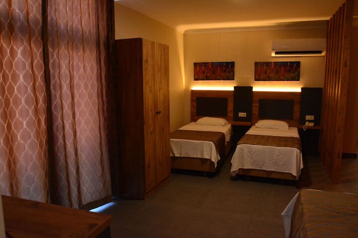 Room 16 of 70