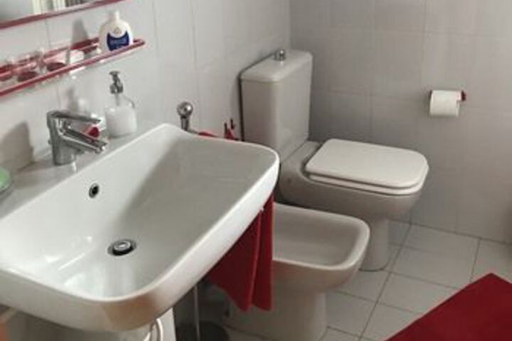 Room 2 of 14