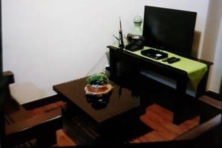 Room 13 of 27