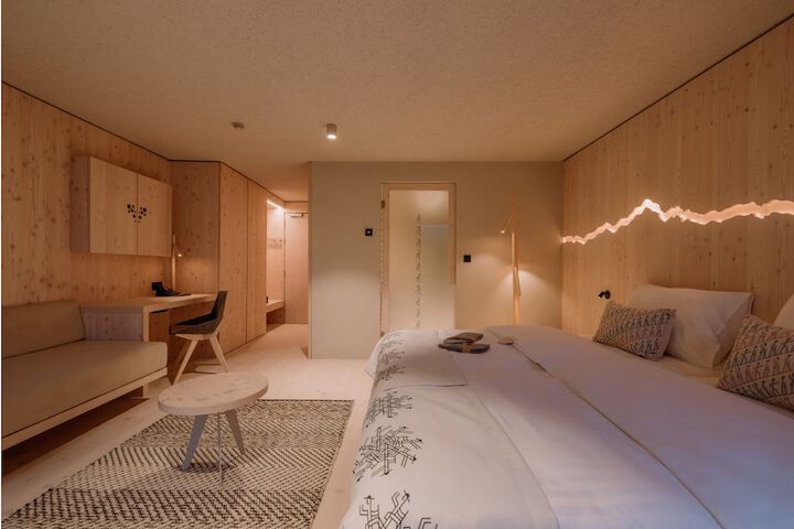Room 20 of 85