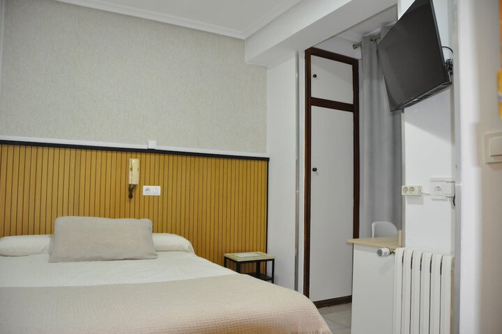 Room 4 of 53
