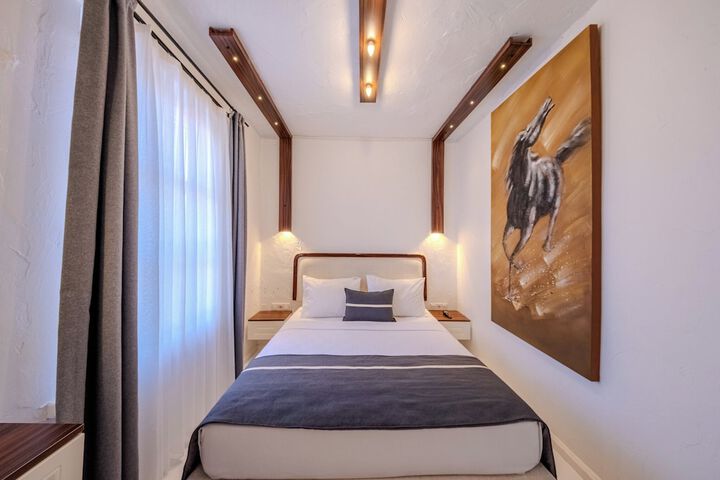 Room 7 of 78