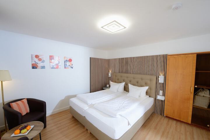 Room 8 of 81