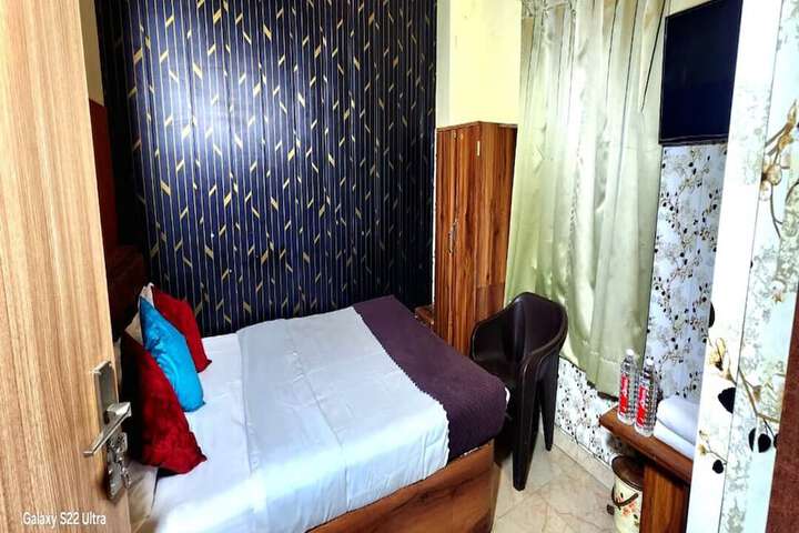 Room 14 of 26
