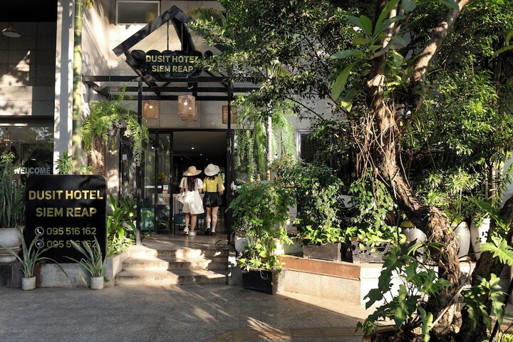 Hotel 90 of 96